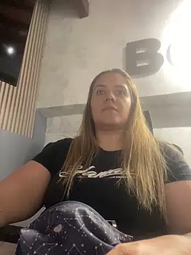 LoreinnFox online show from April 4, 10:08 pm