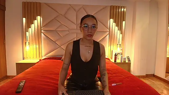 coraline vera online show from February 9, 7:38 pm