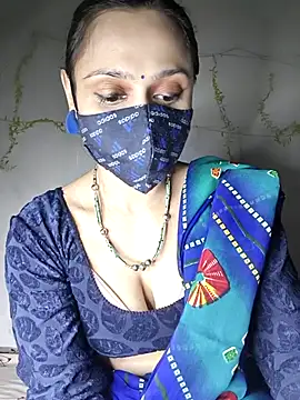 HONEY BEBS online show from January 5, 6:11 pm