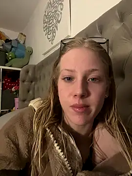 Snapshot of RosieLovexoxx chatting on November 30, 9:19 pm RosieLovexoxx online show from November 30, 9:19 pm