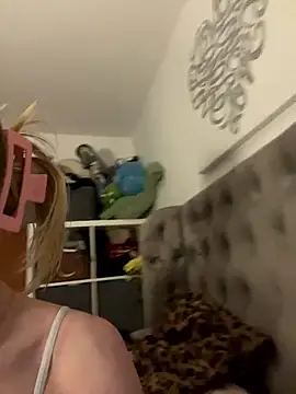 Snapshot of RosieLovexoxx chatting on January 8, 8:02 pm RosieLovexoxx online show from January 8, 8:02 pm