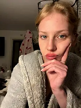 Snapshot of RosieLovexoxx chatting on January 6, 6:22 pm RosieLovexoxx online show from January 6, 6:22 pm