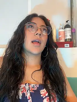 Dafne se online show from February 8, 1:20 am