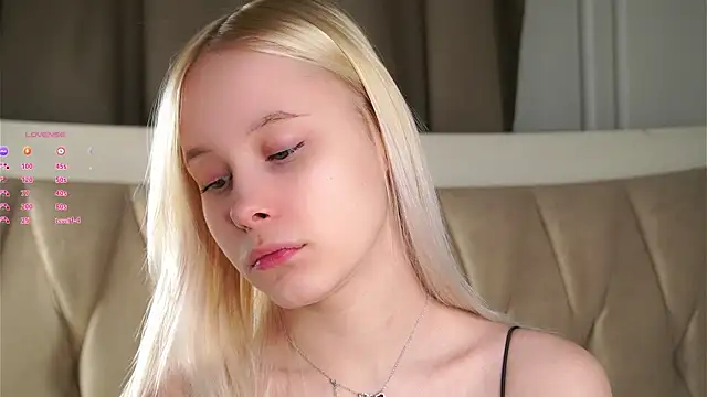 AunclreaVache online show from February 14, 2:30 pm