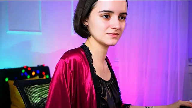 KateWillows online show from February 14, 4:14 am