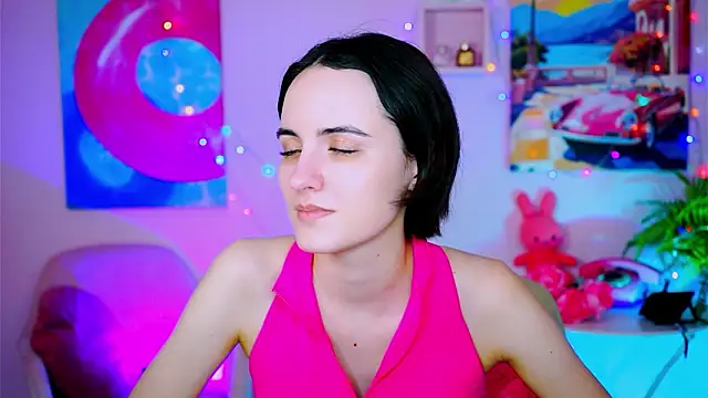 KateWillows online show from February 10, 8:50 am