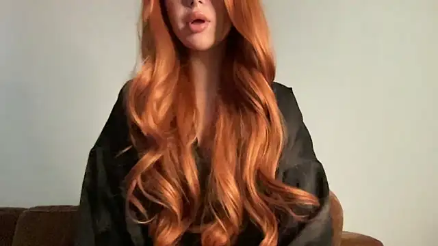 EliseMeadow online show from December 22, 7:22 am