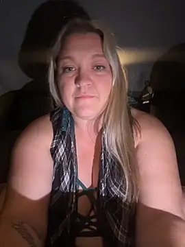 BustyGoddess6969 online show from December 1, 2:37 am