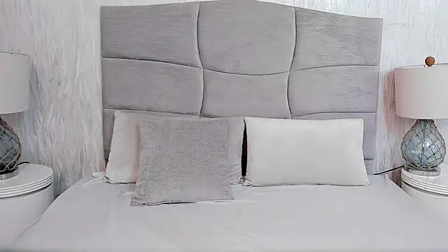 Naomii BDSM online show from March 2, 2:35 pm