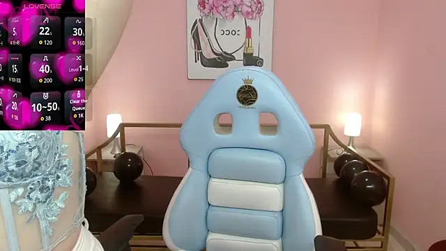 Keila x  online show from December 4, 9:15 pm