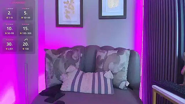 Ariana collinss online show from March 23, 11:27 am