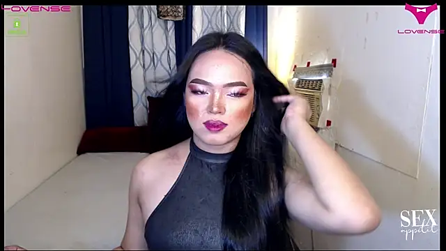 Fantacyloverr online show from June 12, 1:35 am