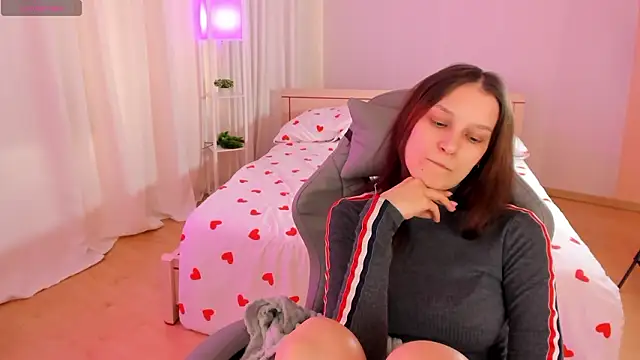 KrisDoeil online show from March 3, 7:25 am