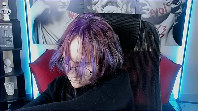 Sylvia Reed online show from December 19, 7:33 am