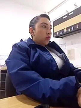 Valeria montana  online show from March 31, 12:05 pm