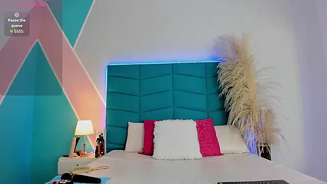  victoria collins  online show from February 11, 8:10 pm