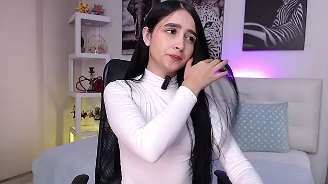 mialiore online show from December 19, 12:52 pm