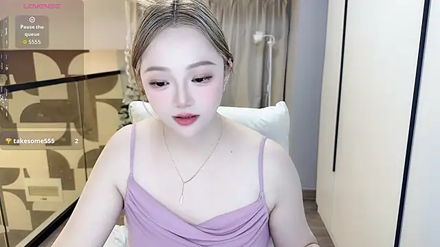 Star-XinX online show from February 21, 2:40 pm