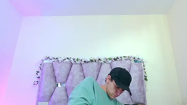 iris and damian online show from March 14, 5:25 pm