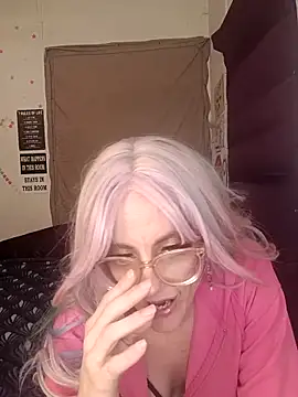 snowbird1117 online show from March 2, 4:45 am