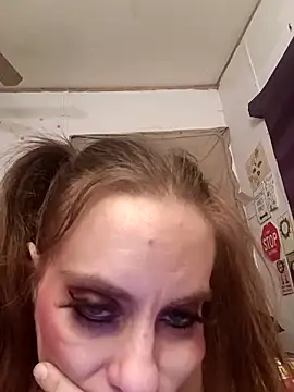 snowbird1117 online show from February 6, 3:43 am