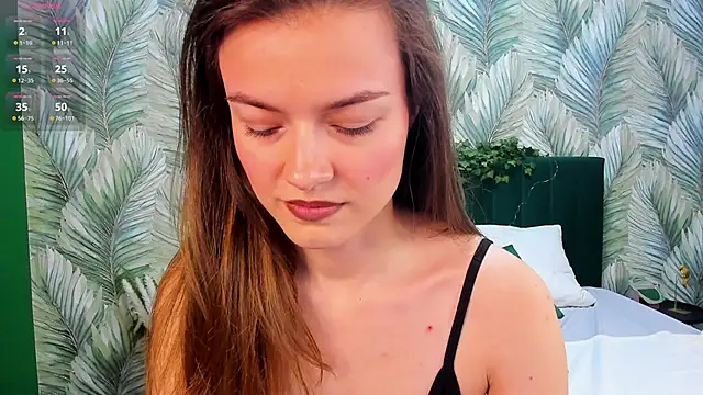 Graceee  online show from January 11, 3:11 am