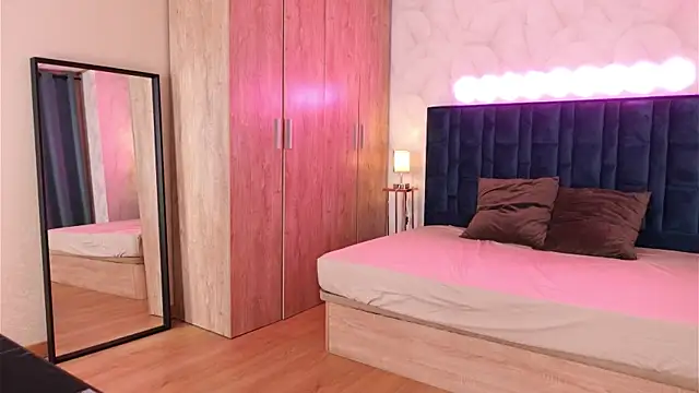 LucyFever online show from January 7, 6:28 am