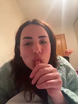 tesaa1212 online show from April 14, 7:47 pm