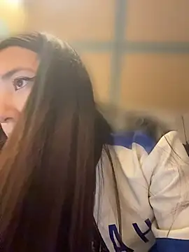 Alix Rousses21 online show from April 26, 6:11 am