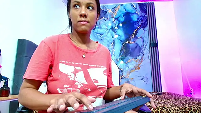 Valentina and sneider  online show from March 25, 7:28 pm