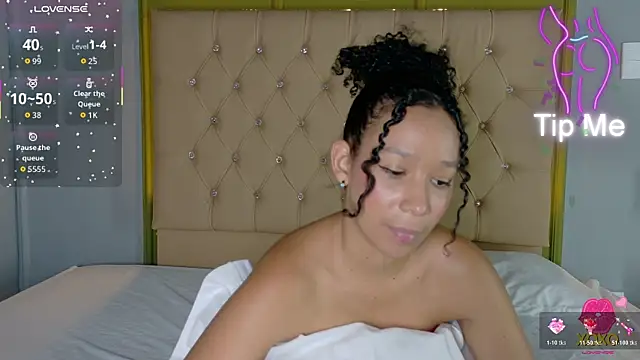 EmmaLawrence  online show from July 5, 4:19 am