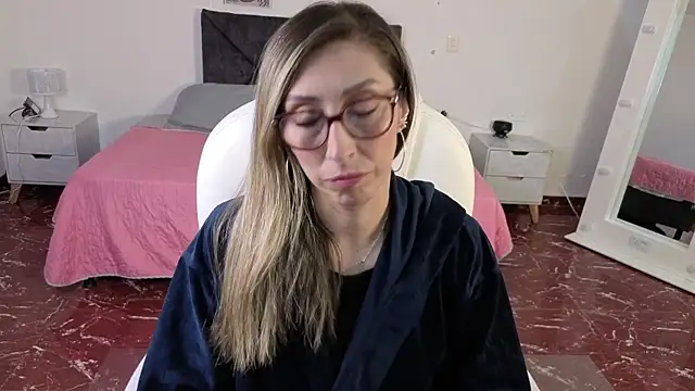 Scarlett 079 online show from April 17, 11:45 am