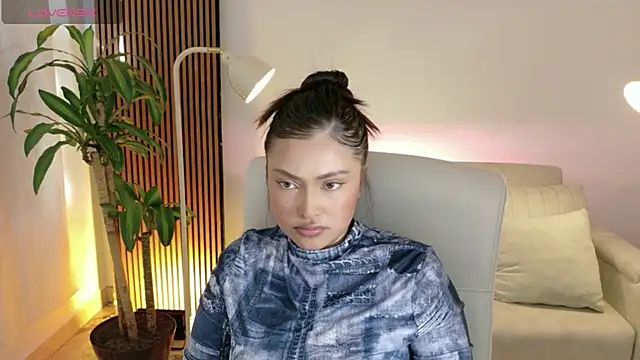 victoria   moon online show from February 27, 1:44 pm