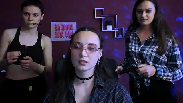 jenna elayne online show from February 24, 9:19 am