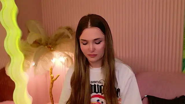 Lina Sinerz online show from April 1, 9:01 pm