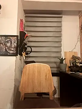 Magenta Moon online show from April 3, 5:49 am