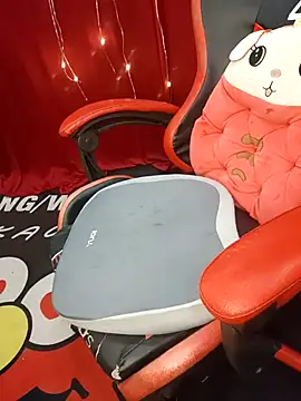 Alone nothing online show from April 10, 9:48 am