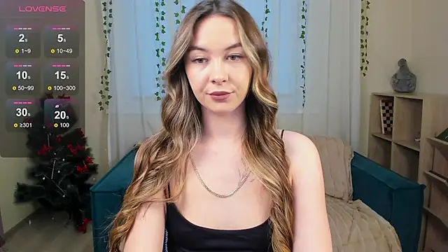 LunaCurly  online show from January 6, 11:25 am