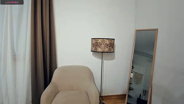 DesireeMillison online show from December 23, 7:12 am