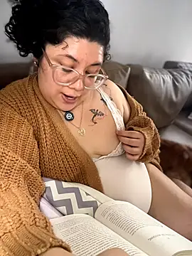 VanesssaMilf  online show from February 10, 5:27 pm