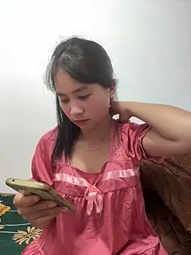 Him MountainGirl online show from March 20, 7:35 am