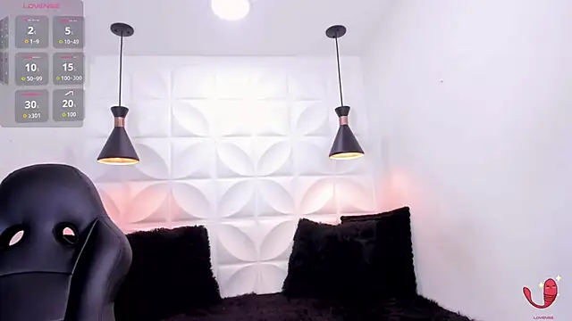 valeriecute18 online show from March 17, 9:08 pm