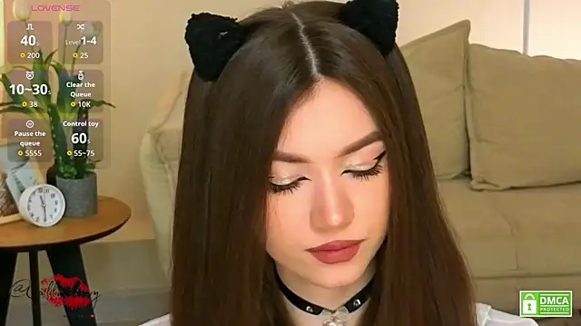 oliviaah  online show from March 31, 3:12 pm