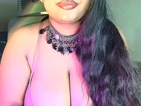 HEZALNUT online show from April 18, 7:51 pm