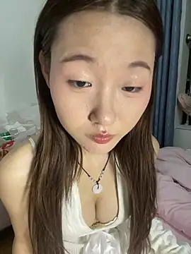 qingqing005 online show from February 1, 3:00 pm