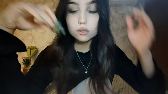 Qwami Amie online show from March 15, 3:25 pm