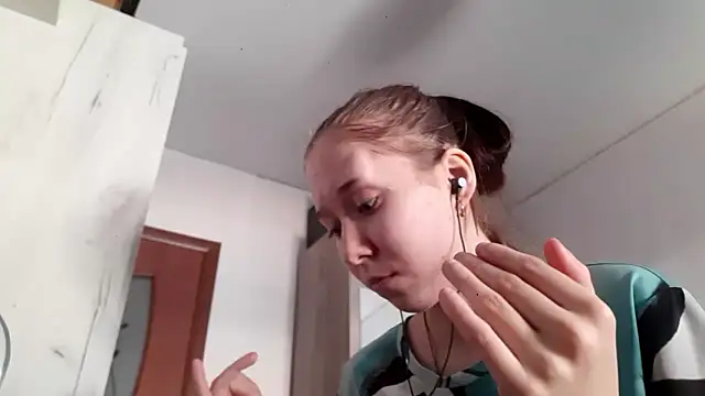 Annette meow1 online show from March 10, 11:25 am