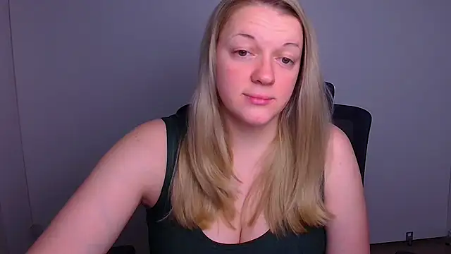 Samantha Gloww online show from December 18, 7:02 am