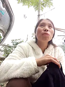 jikey- online show from December 17, 6:17 am