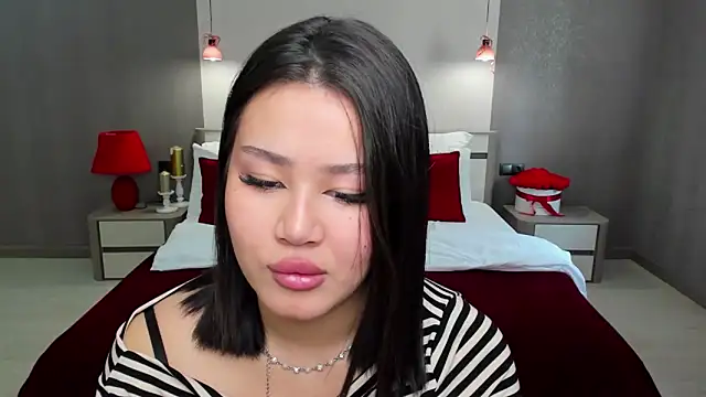 Brunette Charm online show from April 14, 11:21 am